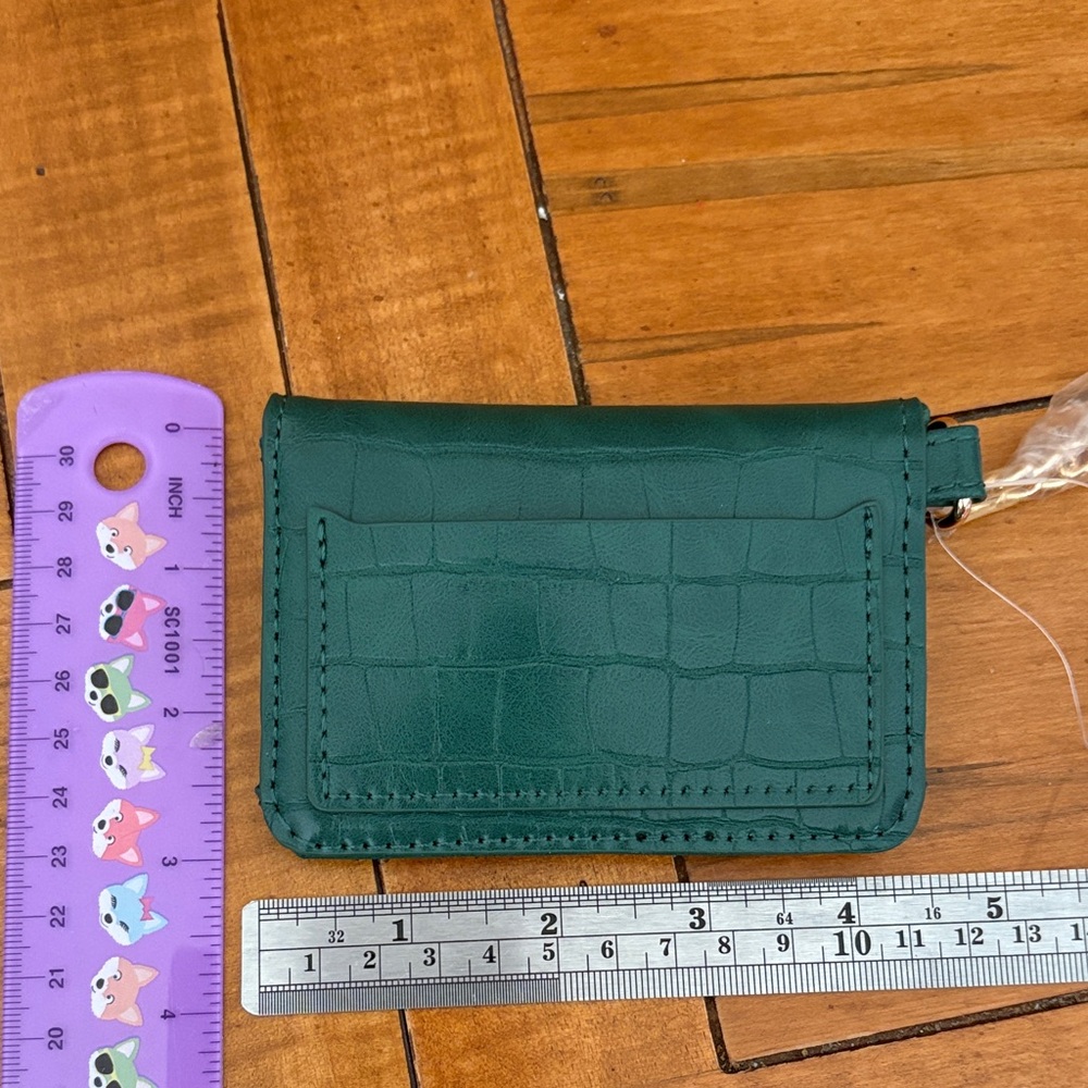 Ophelia Roe Forest Green Card Case ID Holder Key Chain Croc Embossed NEW - Picture 4 of 9